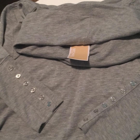 Firm Price !MIchael Kors  Light Turtle neck woman’s M - Picture 10 of 11